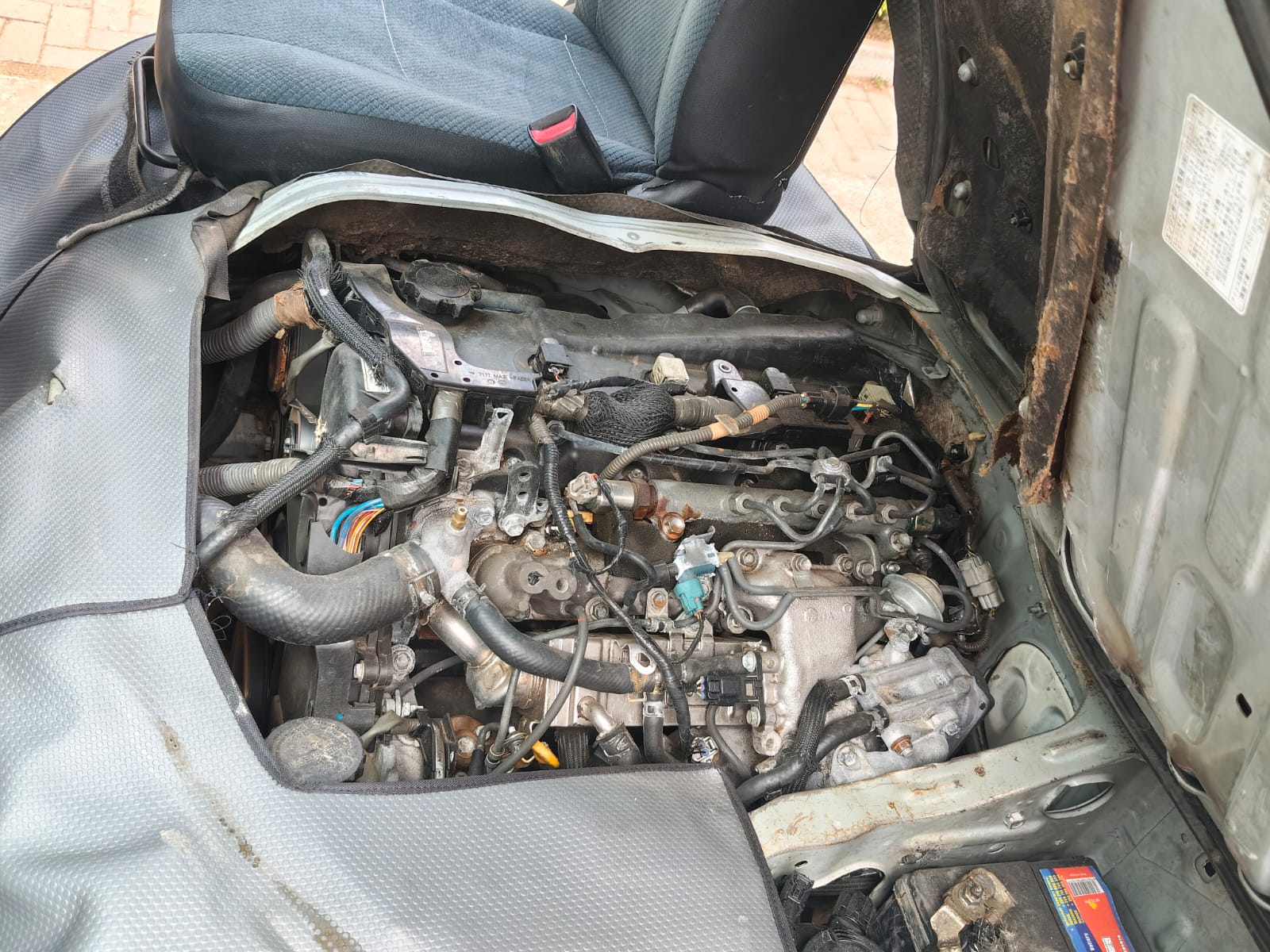 TOYOTA HIACE 7L