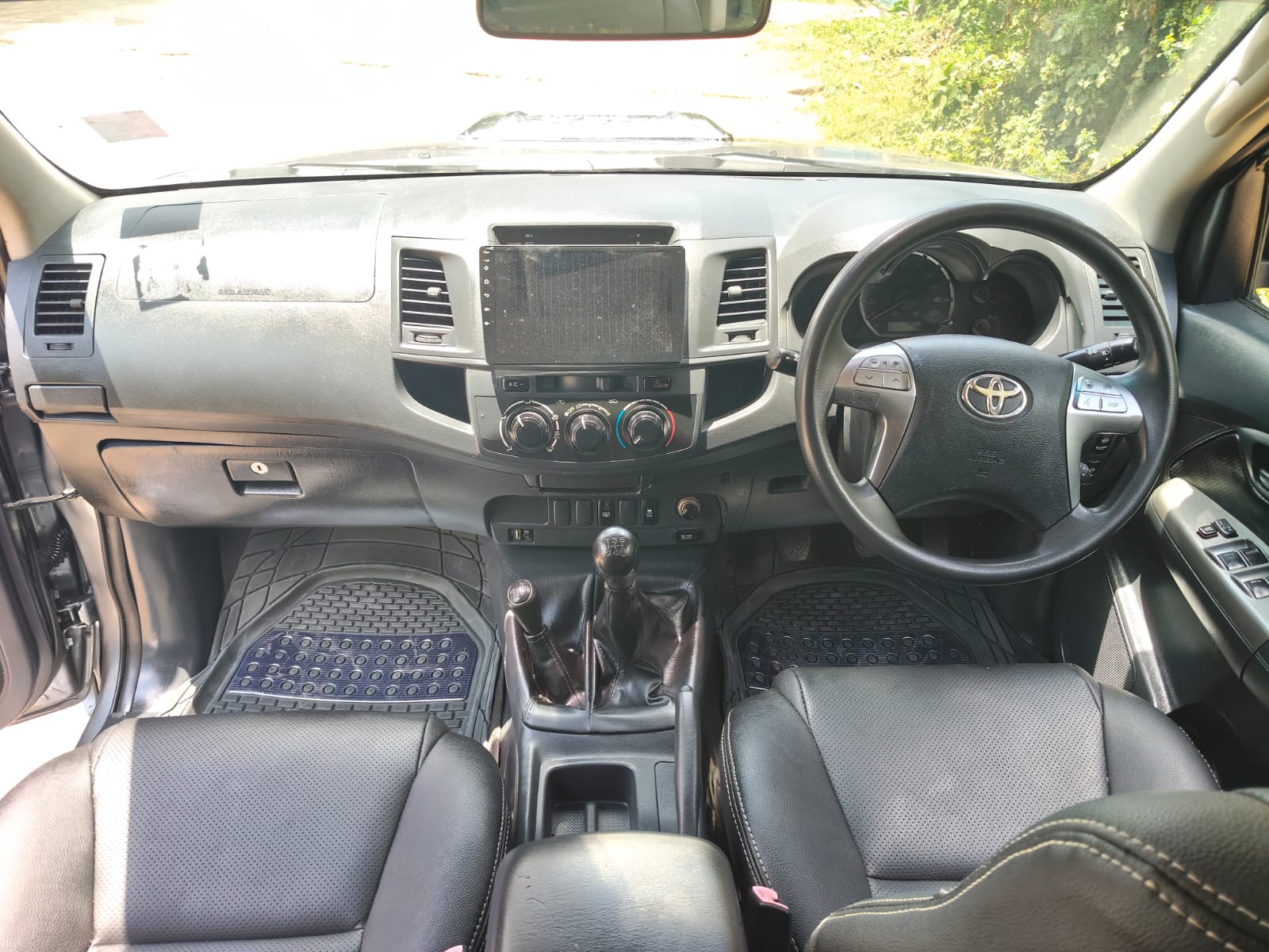 TOYOTA HILUX DOUBLE CAB