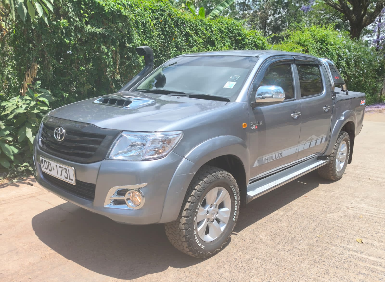 TOYOTA HILUX DOUBLE CAB