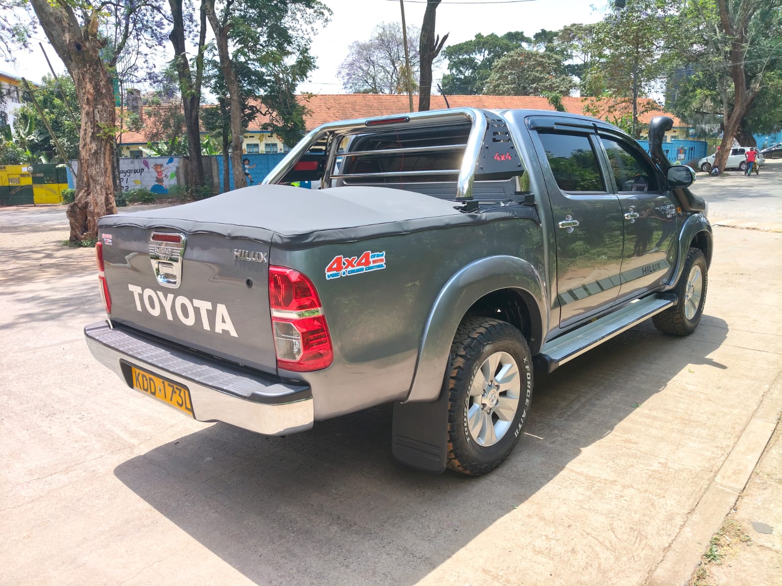 TOYOTA HILUX DOUBLE CAB