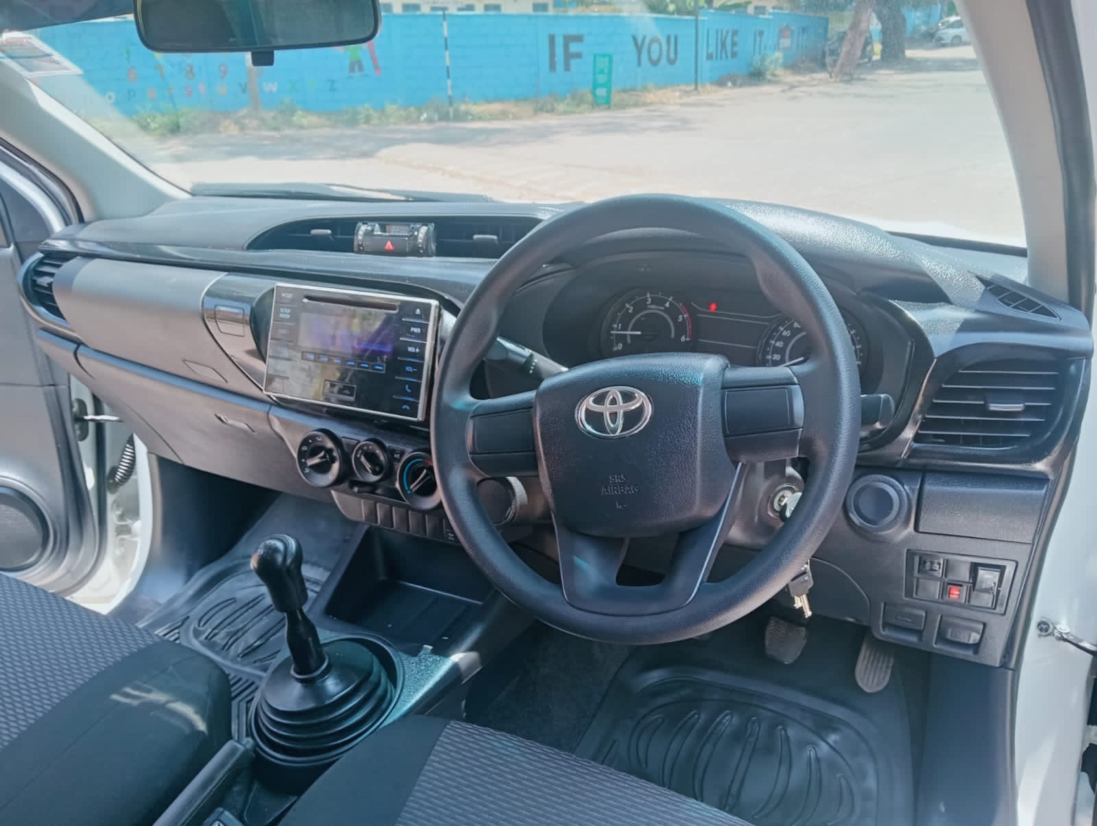 TOYOTA PICKUP REVO SINGLE CAB