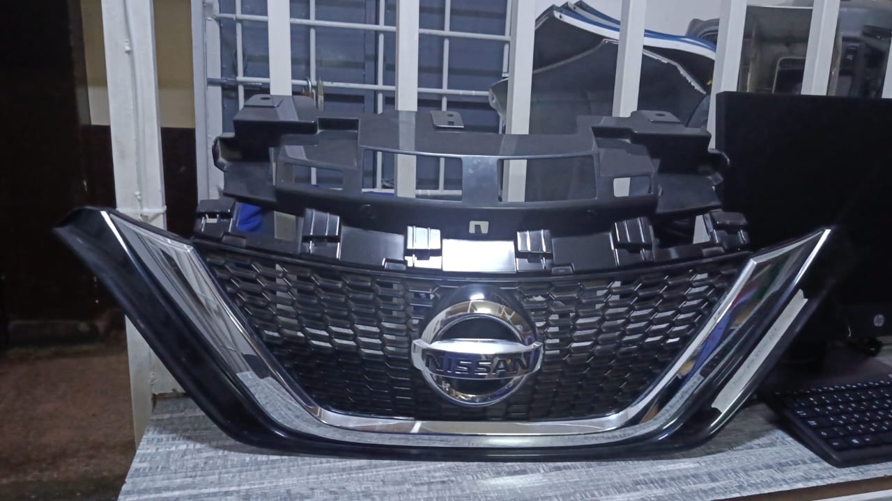 Nissan note grill 2016-2018