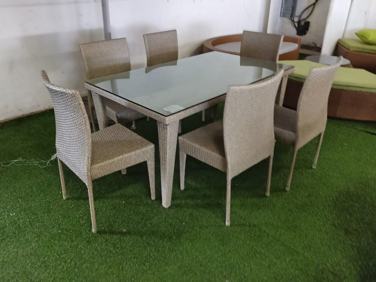 Premium 6‑Seater Outdoor Furniture Set + Table – KSh 80,000