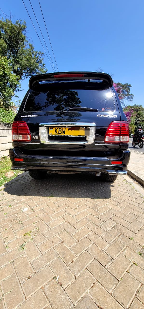 TOYOTA LANDCRUISER CYGNUS PETROL 2007 MODEL