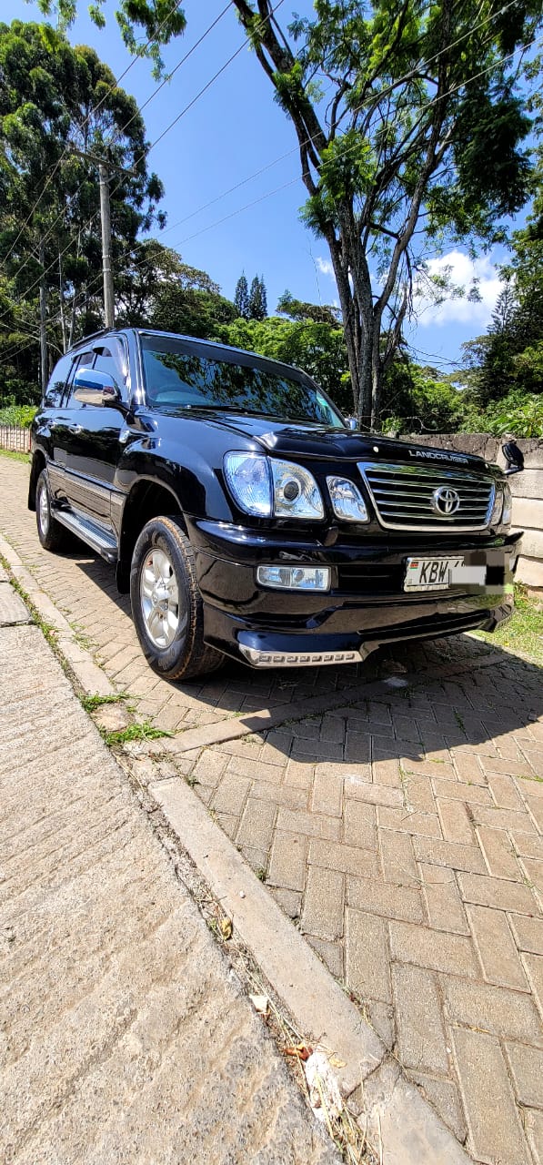 TOYOTA LANDCRUISER CYGNUS PETROL 2007 MODEL