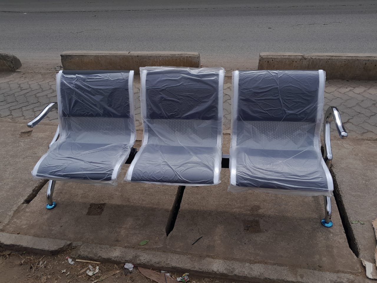 3 seater waiting seats