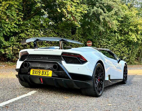 Lamborghini Huracan 2019