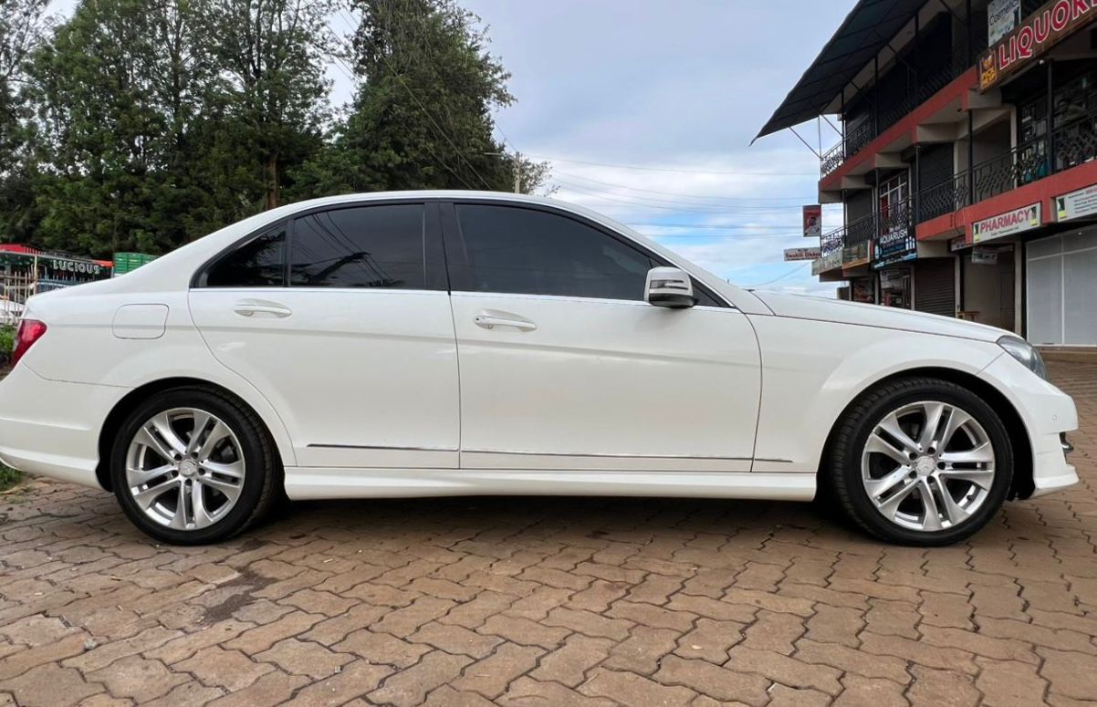 Mercedes Benz C200