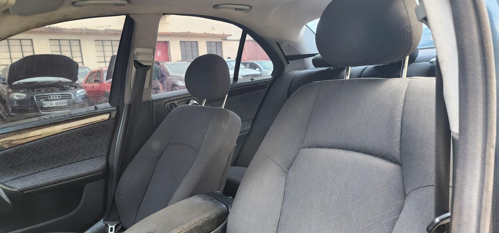 Mercedes Benz C200
