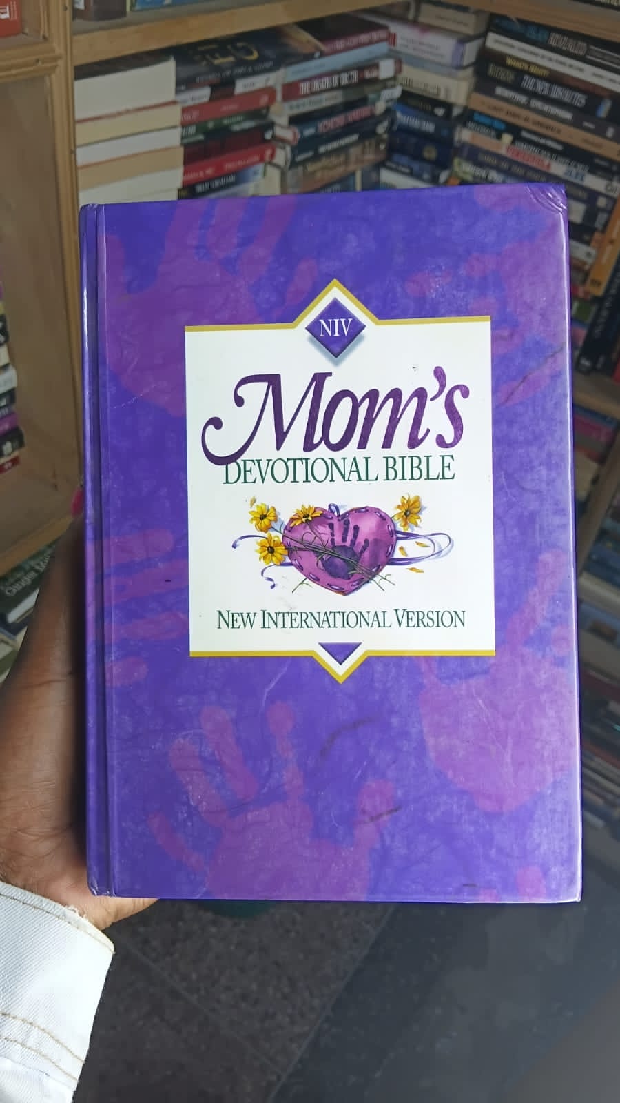 Moms Devotional Bible