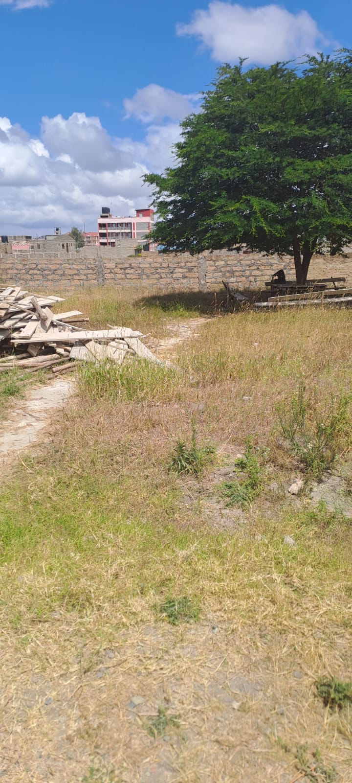 40*60 residential plot on sale at utawala