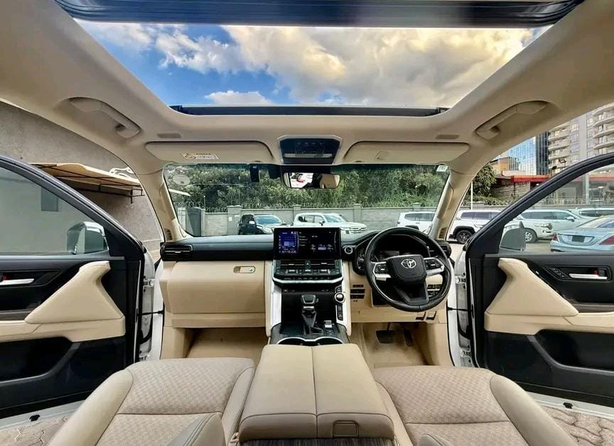 2022 LAND CRUISER ZX