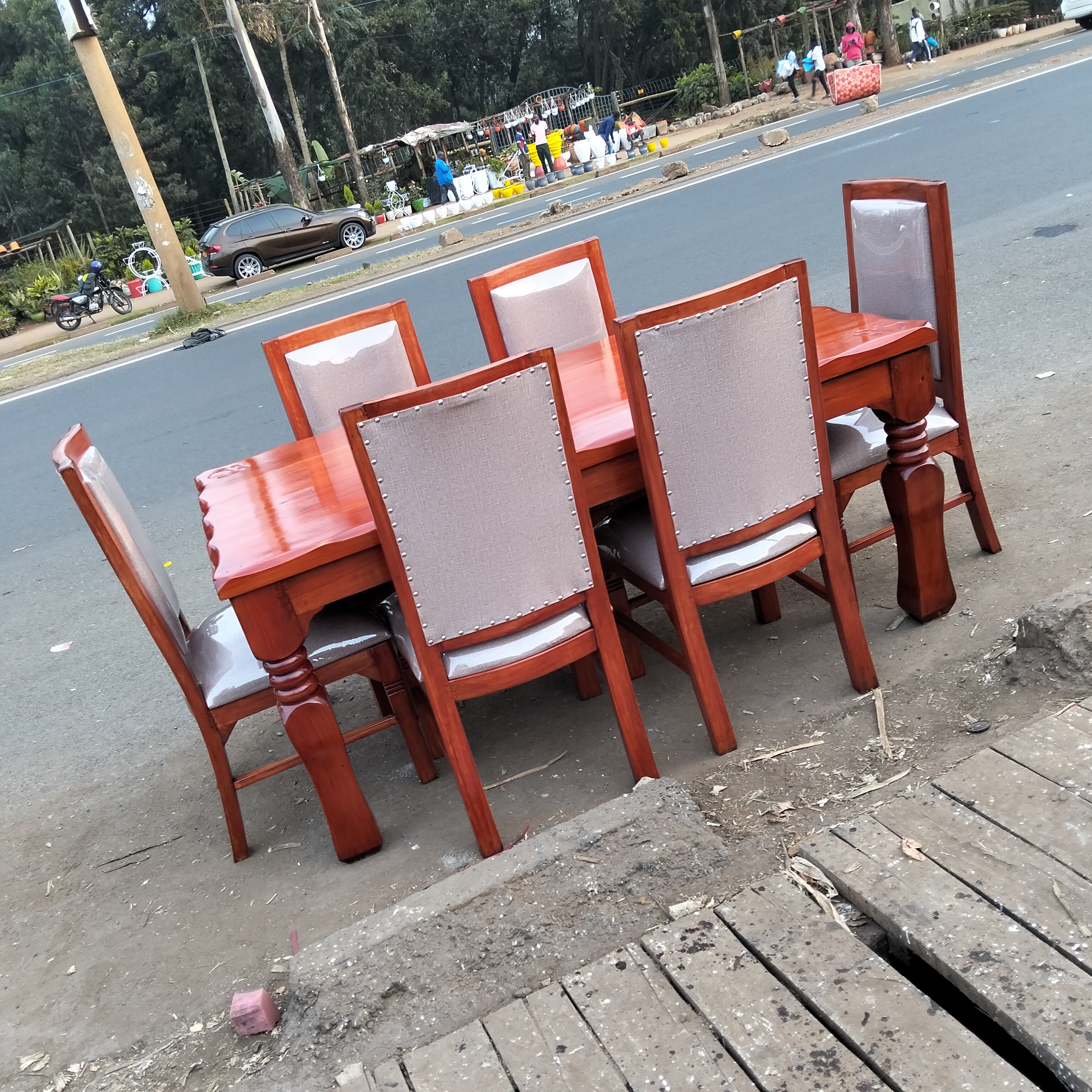 Stylish 6-Seater Wooden Dining Set