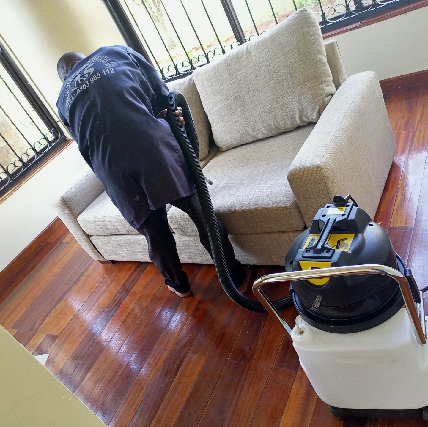 Best Sofa Set Cleaning Services