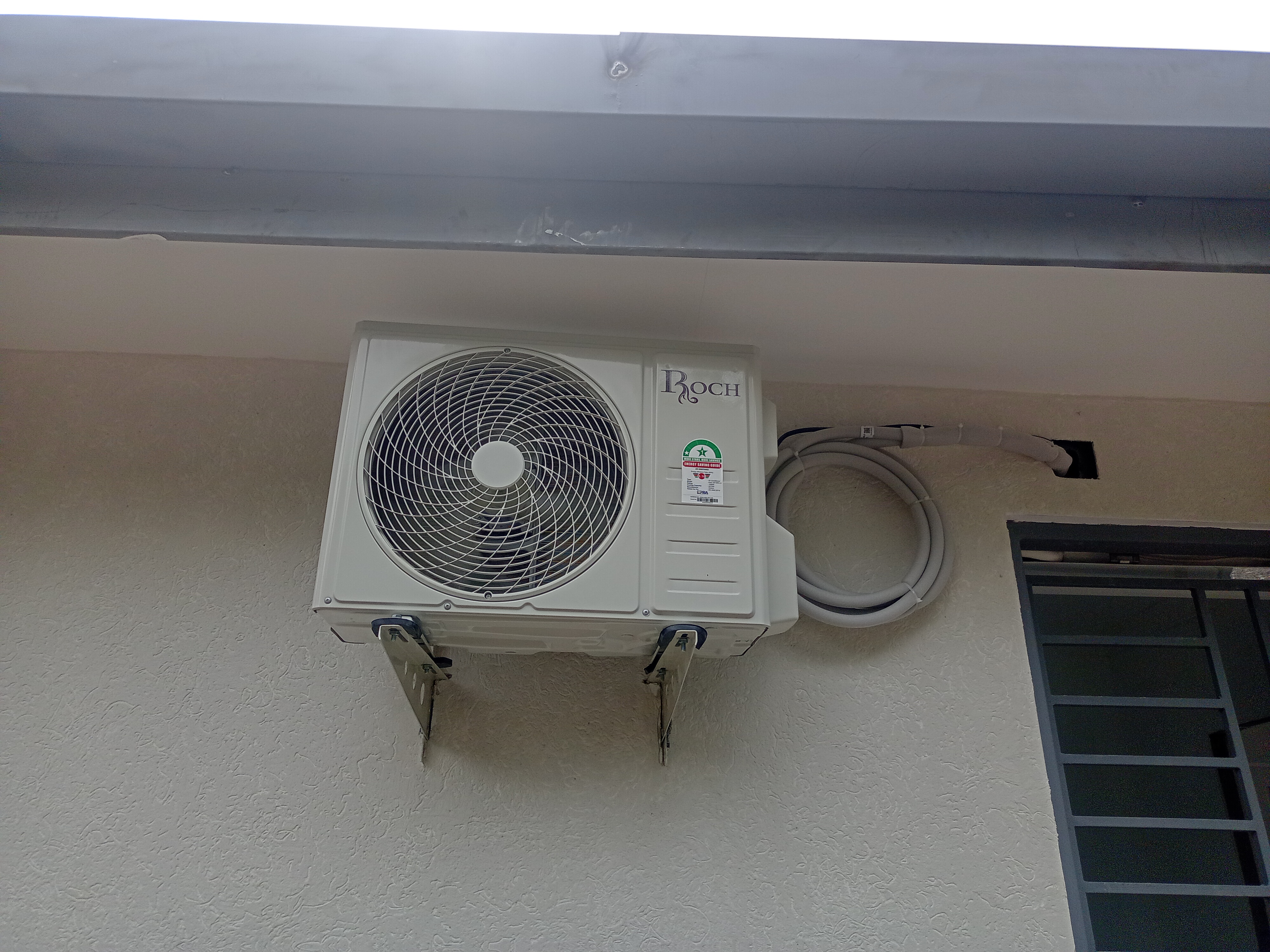 Air conditioner installation services