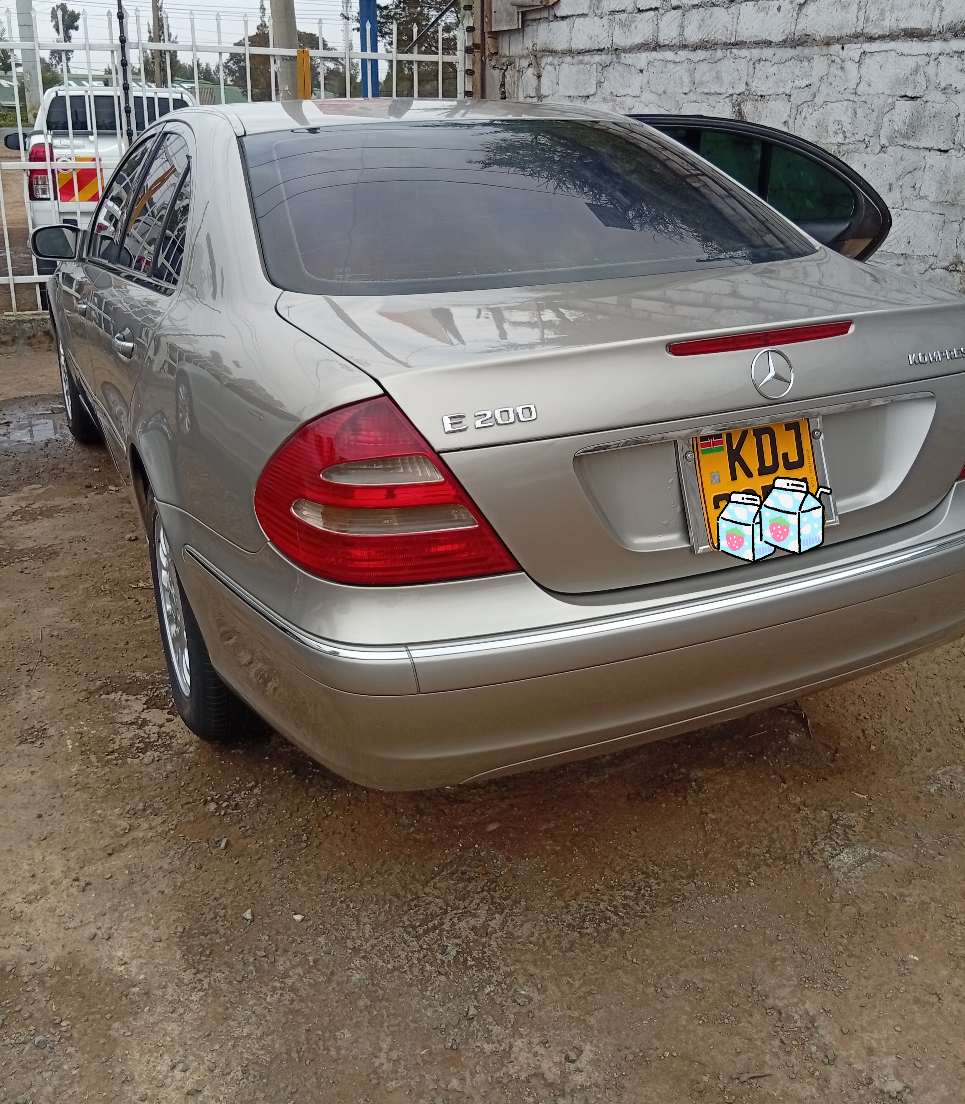 KDJ Mercedes Benz E250