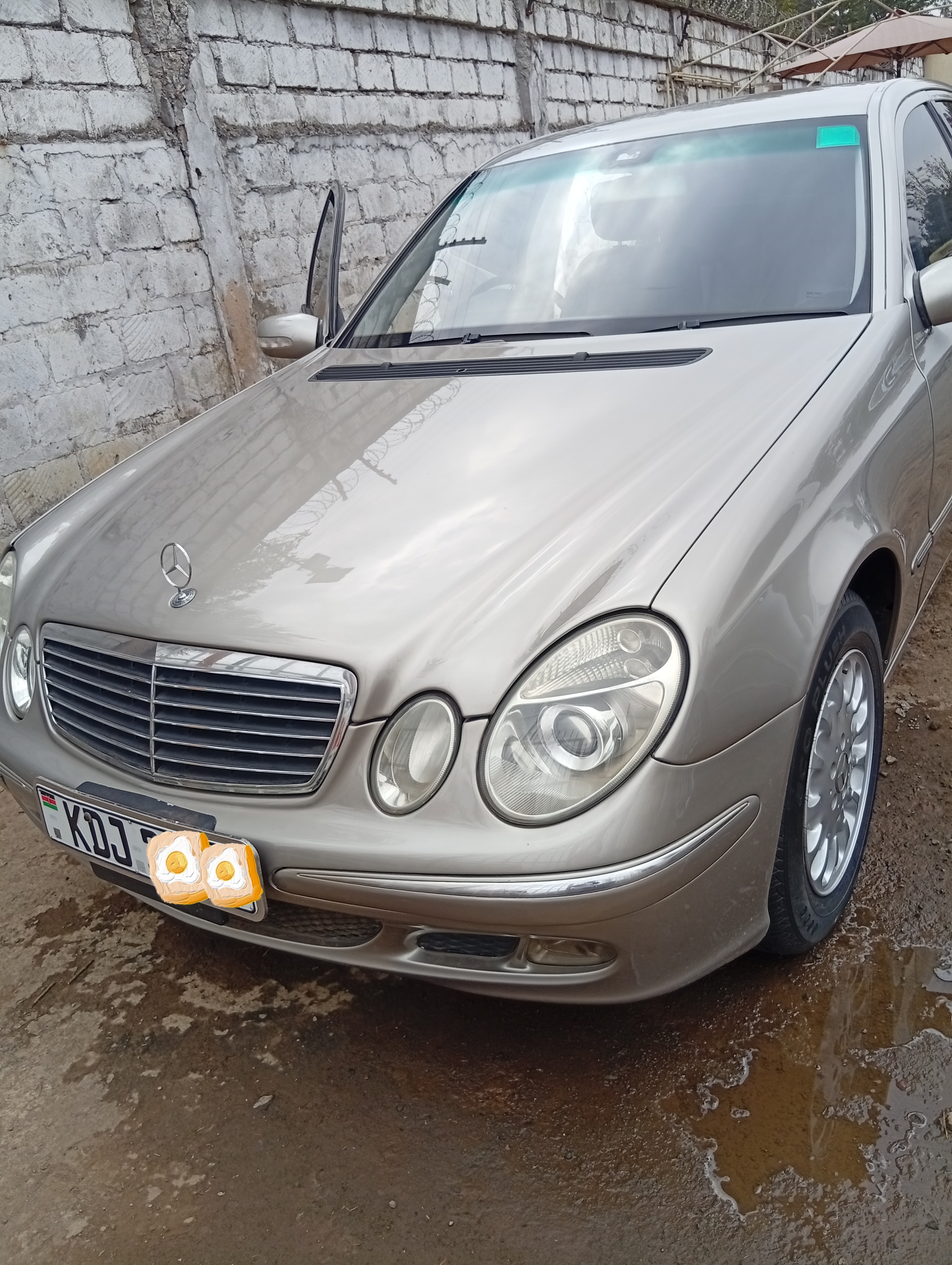KDJ Mercedes Benz E250