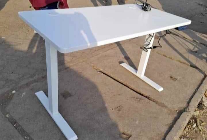 Electric office desk