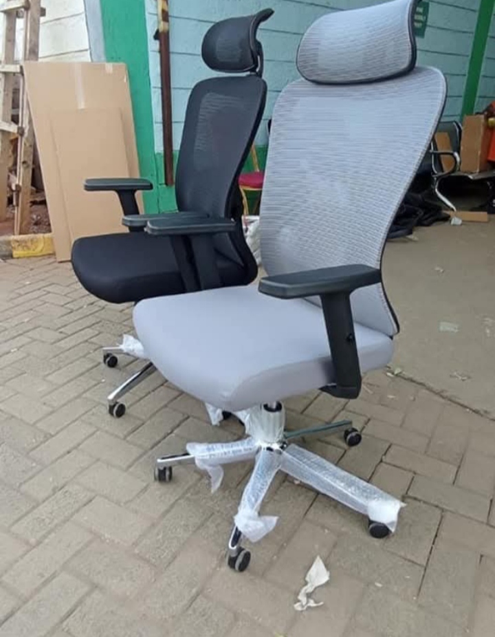 Highback office chair