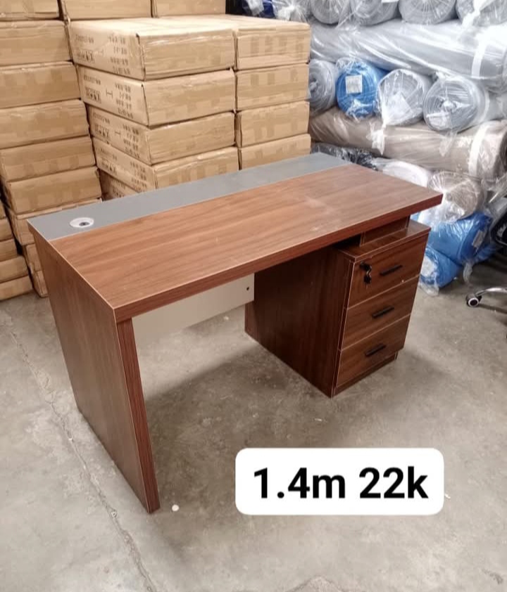 1.2m imported office desk
