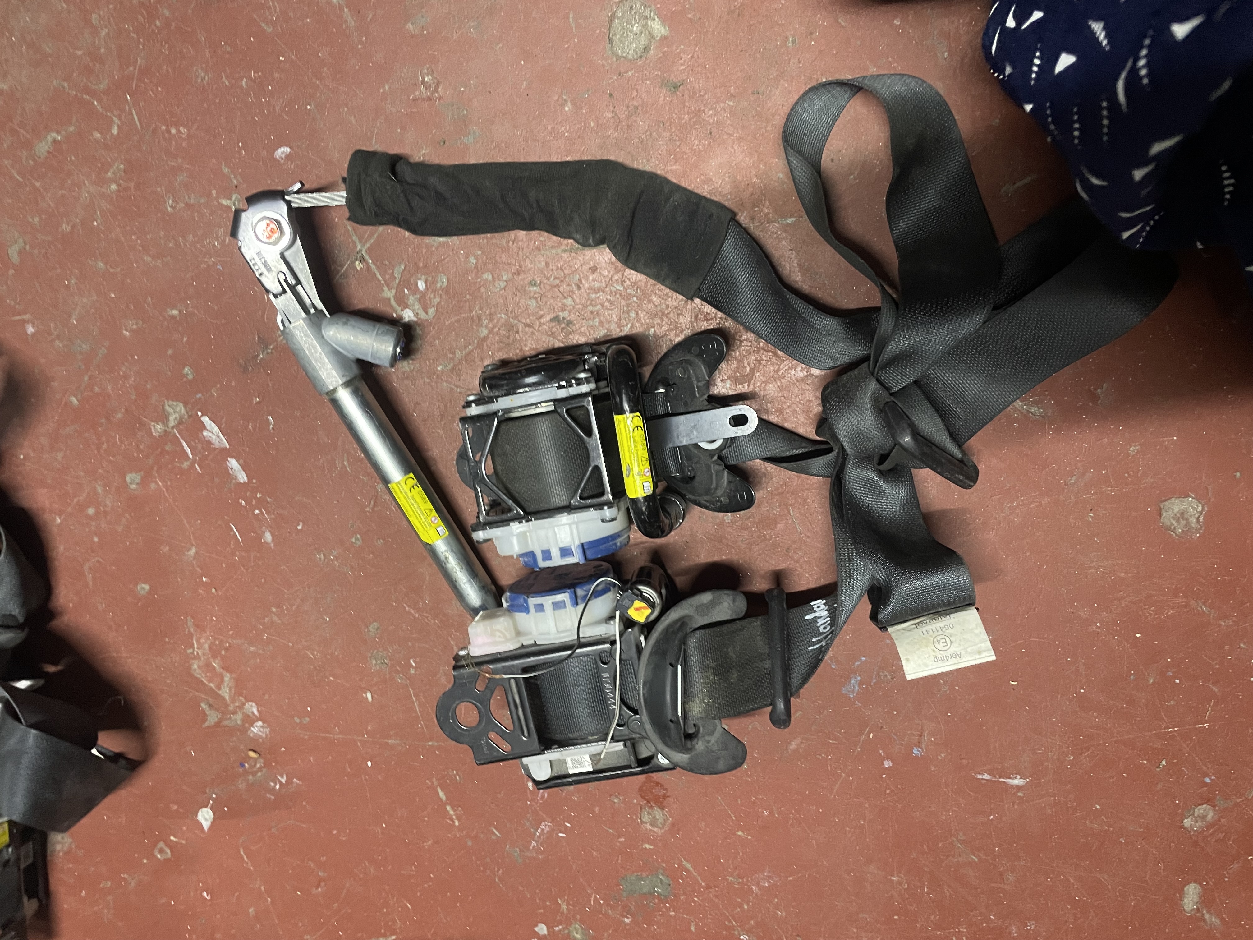 Seatbelts  Mitsubishi