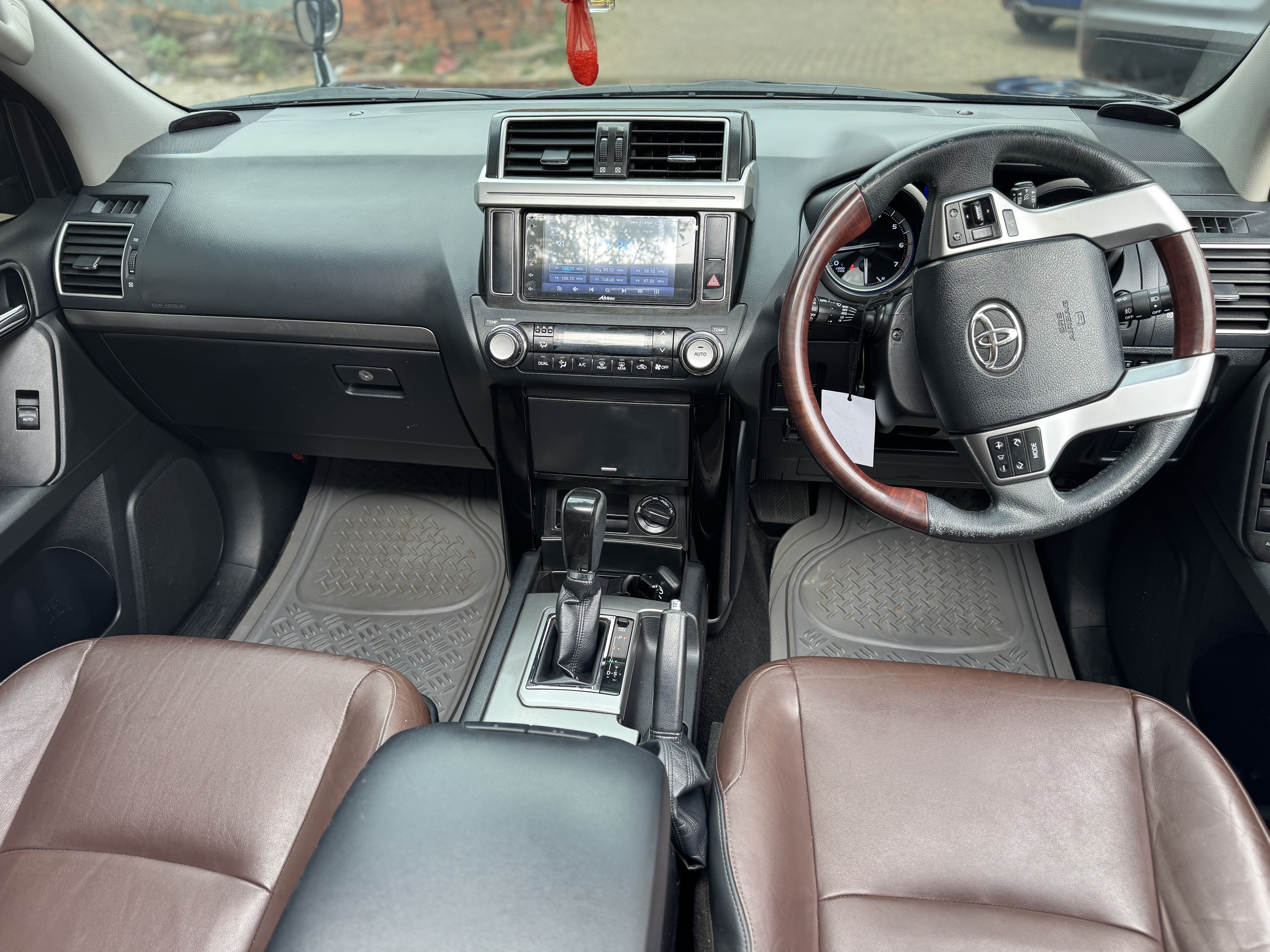 Toyota Landcruiser Prado