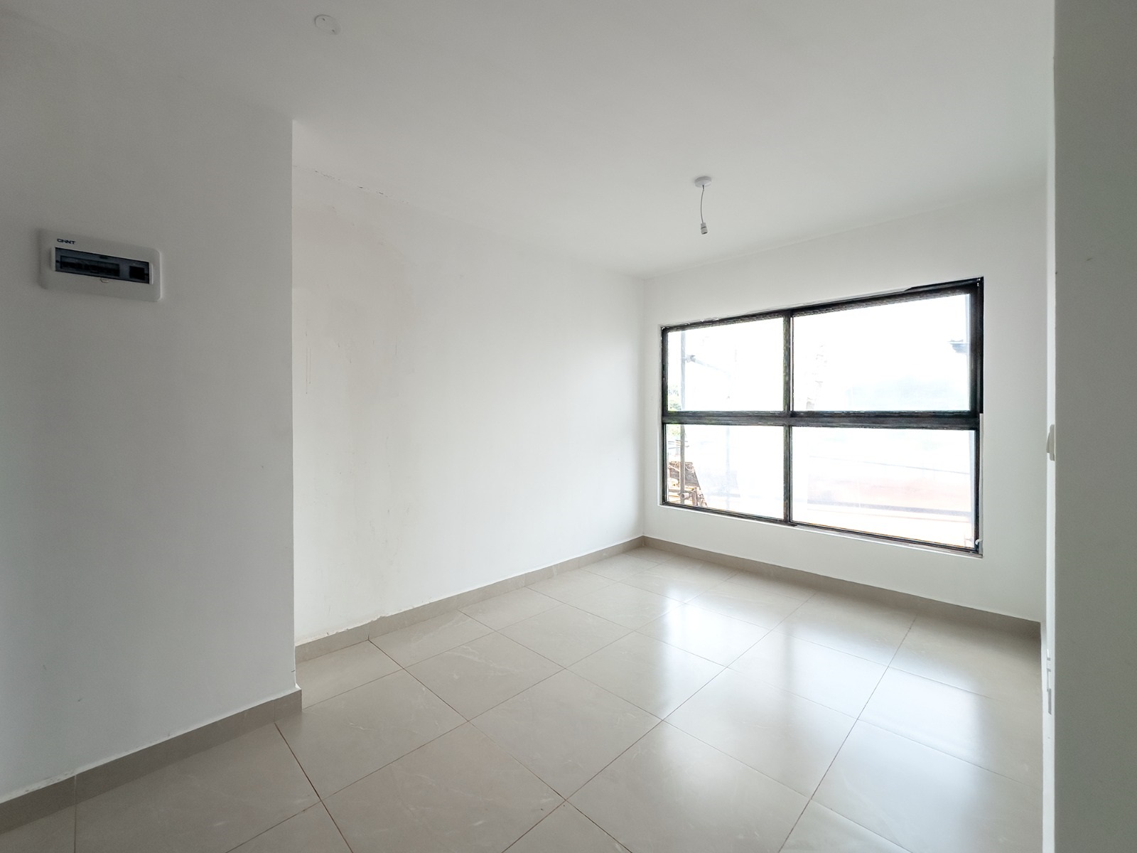 Studios, 1, 2 & 3 Bedroom Apartments for Sale in Rossyln