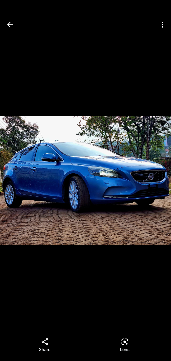 Volvo v40T4
