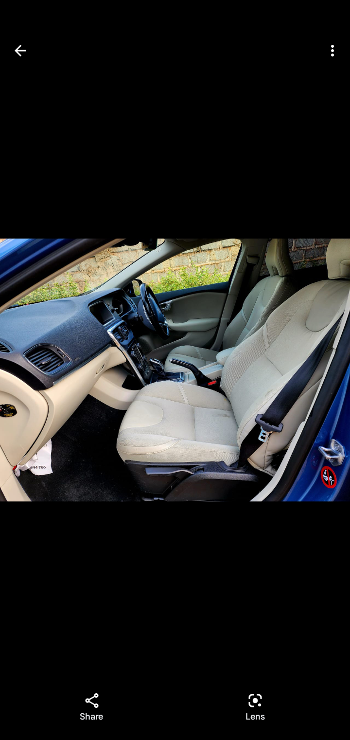 Volvo v40T4
