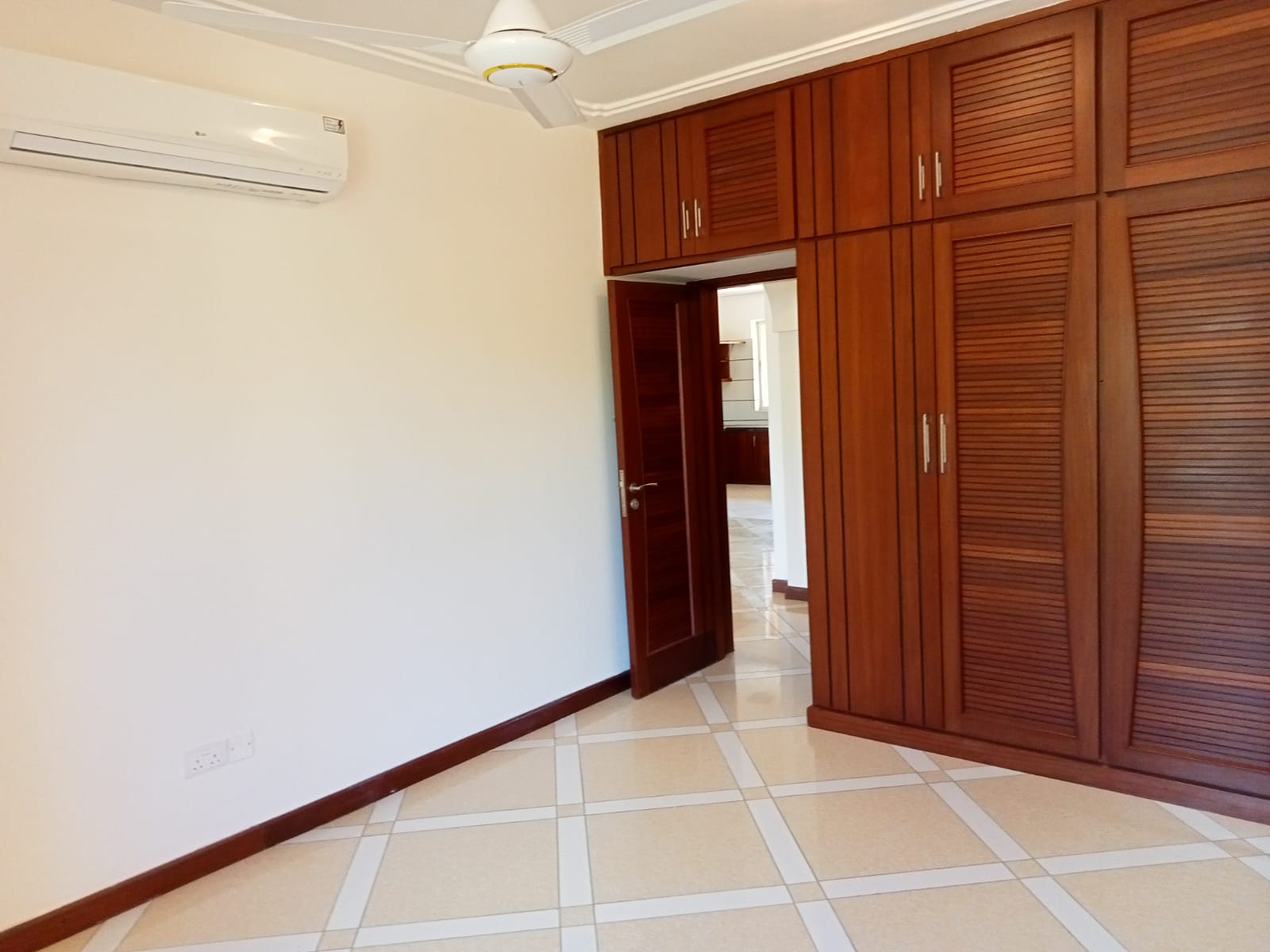 3 Bedroom Apartment with swimming pool and Gym for rent in Nyali