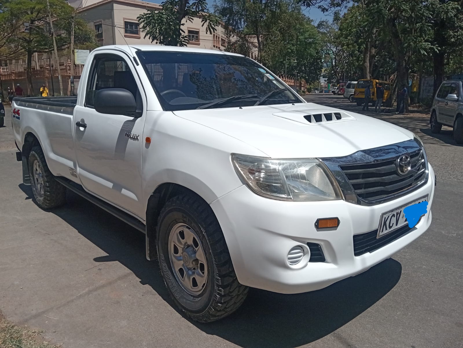 TOYOTA HILUX SINGLE CAB