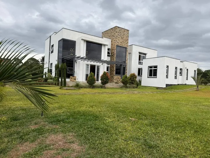 4 bedroom spacious mansion for rent