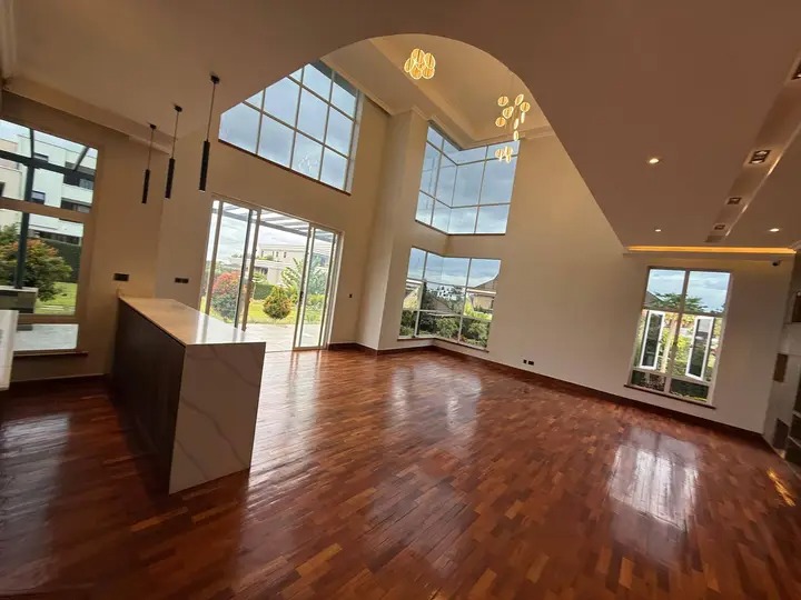 4 bedroom spacious mansion for rent