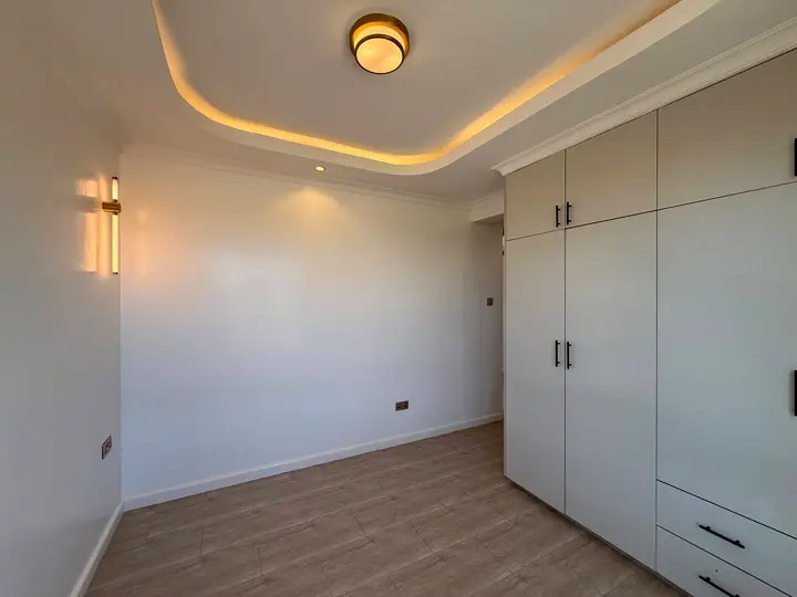 4 bedroom ensuite mansion